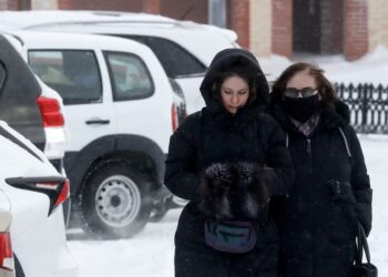 La familia de Navalni presenta una demanda para que le entreguen el cuerpo del opositor