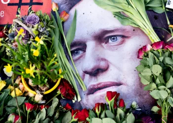 Los aliados de Navalni acusan a Putin de matar al opositor días antes de ser canjeado