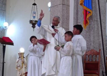 Carúpano cerró la Semana Santa con misa de resurrección en la catedral Santa Rosa