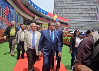 Benjamín Rausseo inscribió su candidatura a las presidenciales