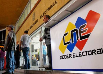 CNE envía a Colombia máquinas para iniciar proceso de Registro Electoral en consulados