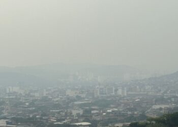Principal paso fronterizo de Colombia con Venezuela, en alerta por contaminación del aire