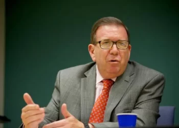 ¿Quién es Edmundo González? El candidato “tapa” de la MUD