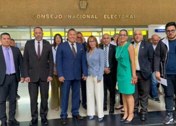 Javier Bertucci oficializó su segunda aspiración a la Presidencia de Venezuela