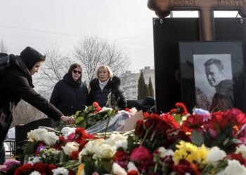 Más de un centenar de detenidos en toda Rusia durante los funerales de Navalni
