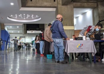 Hace falta más que anunciar jornadas del Registro Electoral para subsanar deudas del CNE