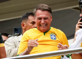 Bolsonaro propuso a la cúpula militar dar un golpe de Estado, según el exjefe del Ejército