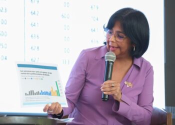 Delcy Rodríguez acusa a EEUU de cometer un "genocidio económico y social" contra Venezuela