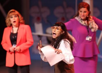 Ecomoda reabre sus puertas 20 años después para las nuevas andanzas de "Betty la fea"