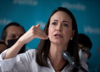 Machado llama a la "serenidad y firmeza" tras conocerse fecha de elecciones en Venezuela