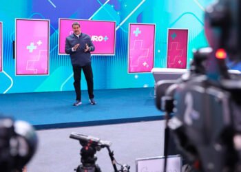 Maduro tildó de «nazi» al canal alemán DW tras sacarlo del aire en Venezuela