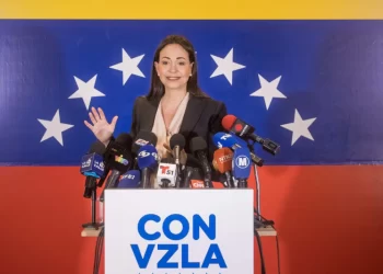 Machado envía un mensaje solidario a Jeanine Áñez tras tres años de su "injusta prisión"