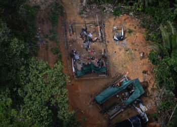 Los mineros ilegales continúan devastando las reservas indígenas más amenazadas de Brasil