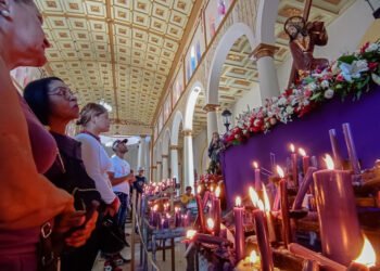 Devoción por el Nazareno desbordó las iglesias de Carúpano en este miércoles santo (+Fotos)