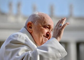 El papa elogia la Semana Santa de Mérida y espera que deje huella en España