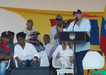 Petro propone una asamblea nacional constituyente si no aprueban sus reformas sociales