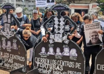 ACCIÓN | Familiares y activistas protestaron por la libertad de todas las presas políticas