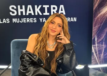 Shakira está feliz de su nueva sensualidad y “enamorada” de la fuerza que descubrió