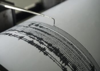Un sismo de magnitud 4,7 se registra frente a la costa central de Ecuador