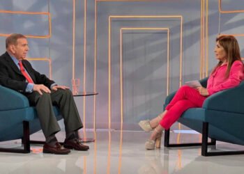 Edmundo González promete hacer de Venezuela un país "confiable en materia energética"