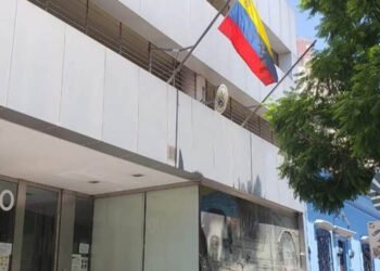 Embajada venezolana en Argentina abrió registro electoral con dos semanas de retraso