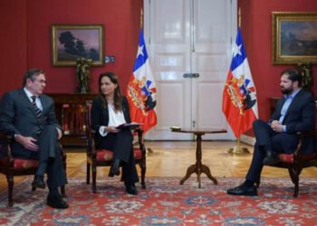 Boric se reunió con embajador chileno en Venezuela tras llamado a consultas