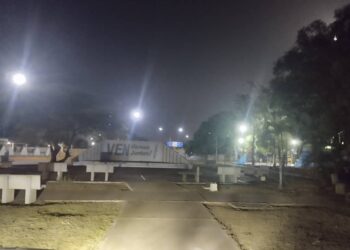 Usuarios del parque Andrés Bello en El Tigre piden iluminación