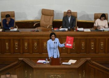 Proyecto de Ley contra el Fascismo: Tres expertos explican su impacto en la democracia