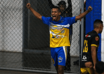 Marineros doblegó a Tigers y concretó la barrida en la Liga Futsal 