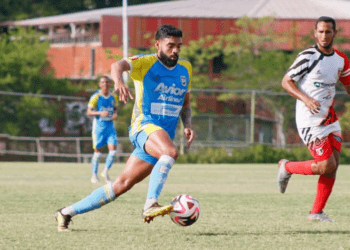 Dynamo despachó a Bolívar con doblete de Luis Castillo