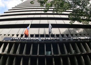 Contraloría General de La República inhabilitó a varios dirigentes opositores