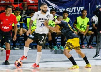 Gladiadores cerró la semana con goleada 4-1 sobre Tigers en el gimnasio Luis Ramos