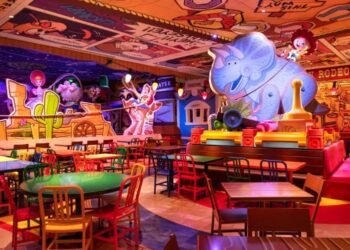 Restaurante de Disney recibe la primera estrella Michelín de un parque temático