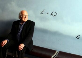 Falleció el científico Peter Higgs, descubridor del bosón de Higgs