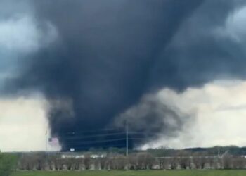 Tornados causaron destrucción y dos muertes en Oklahoma
