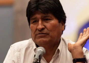 Evo Morales advierte que será candidato presidencial "a las buenas o a las malas"