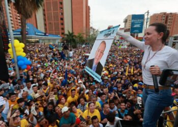 Machado pidió a quienes confían en ella votar por González Urrutia en las presidenciales
