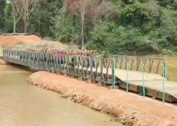 Gobierno habilita puente provisional para "llevar progreso" al Esequibo