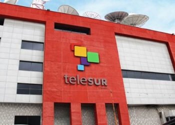 Telesur denuncia su salida del aire en la Televisión Digital Abierta de Argentina