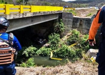 Una mujer murió en un accidente de tránsito a pocos metros del peaje de Mesones 