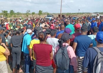 Dos muertos y nueve heridos dejó colisión de vehículos en la vía El Tigre-Cantaura