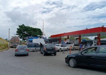 Pdvsa asegura que hay suficiente gasolina en el país y pide no caer en rumores