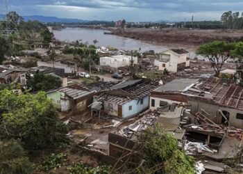 Suben a 137 los muertos por los temporales en el sur de Brasil