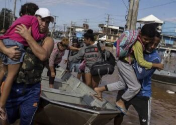 Aumentan cifras de muertos a 114, 146 desaparecidos por inundaciones en Brasil