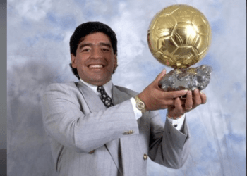 El Balón de Oro de Maradona de 1986 desaparecido durante años se subasta en París en junio
