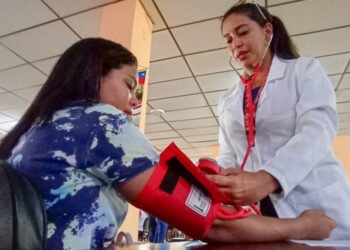 Operativo "Vamos a cuidarnos" atendió a unos 500 jóvenes de la UPTP