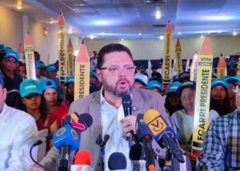 Ecarri en Falcón: “Maduro es un gallo pataruco que no quiere debatir”