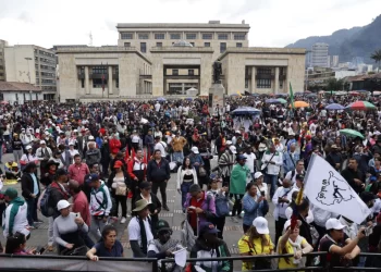La reforma educativa del Gobierno colombiano se hunde en el Congreso