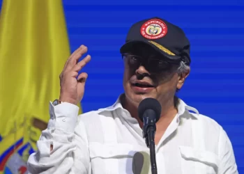 Petro afirma que la crisis climática necesita una “solución radical”