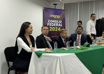 Oposición crea 27.000 equipos de "defensa" del voto para las presidenciales